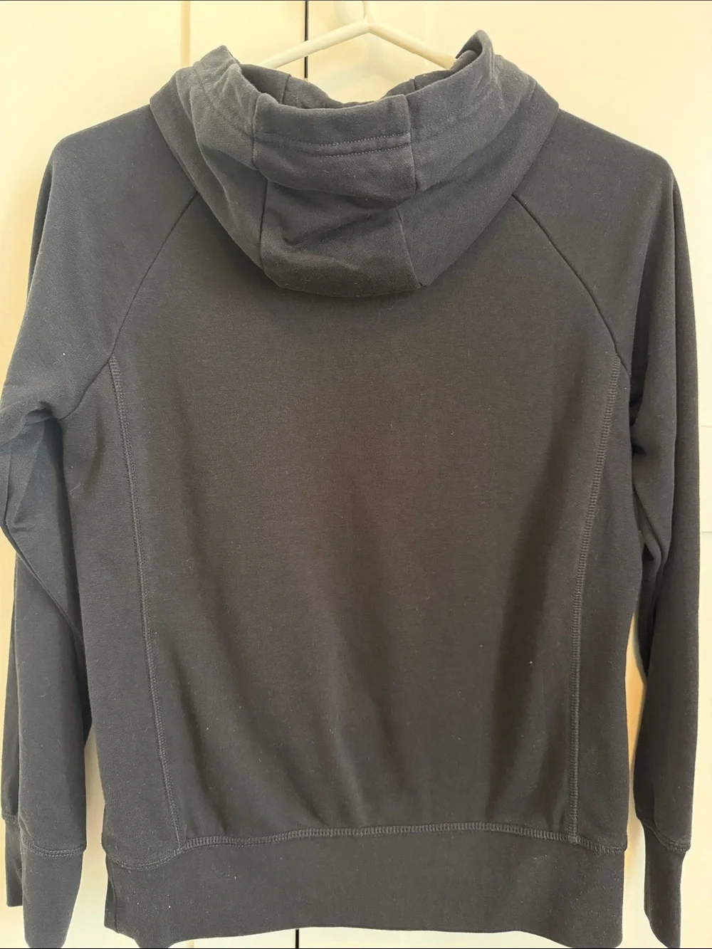 Jordan boys black hoodie 10/12 M
